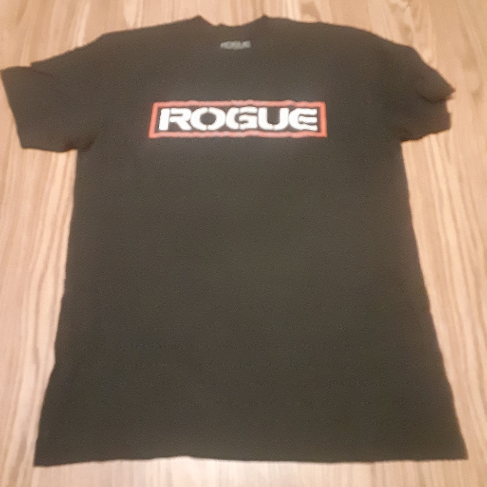 Mens rogue top
